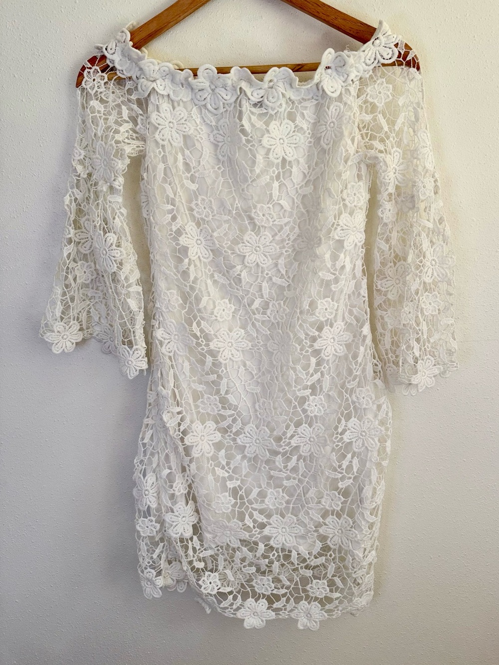 Auxo Collection White Floral Lace Off Shoulder Dress Size S Bell Sleeve - Picture 11 of 13